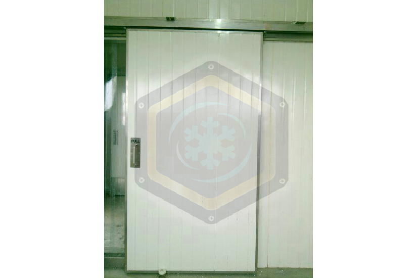 Instalación de puerta batiente - poliuretano